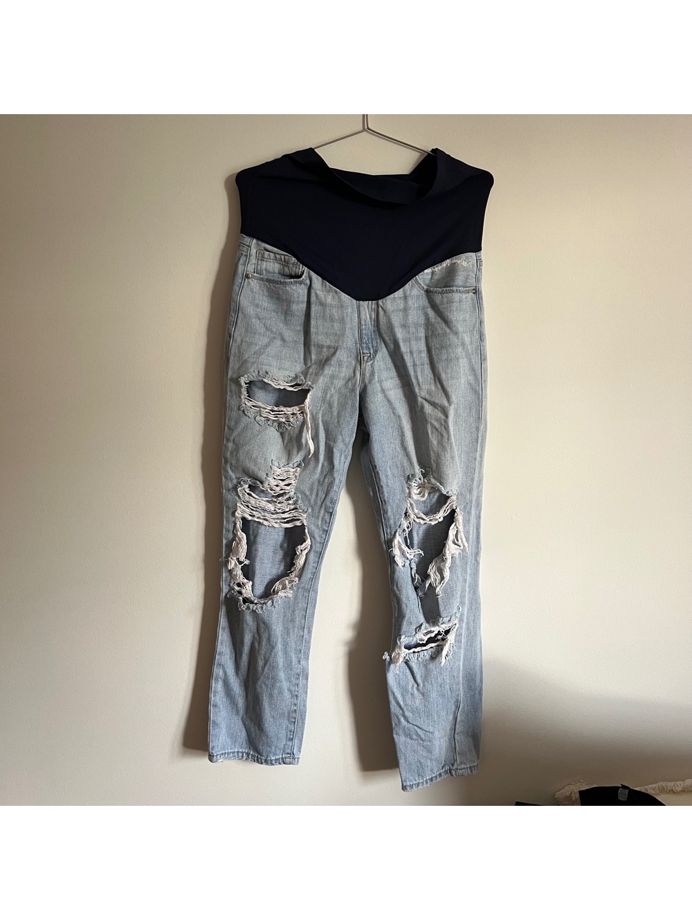 Pink Blush Maternity Light Wash Distressed 29 Denim Jeans